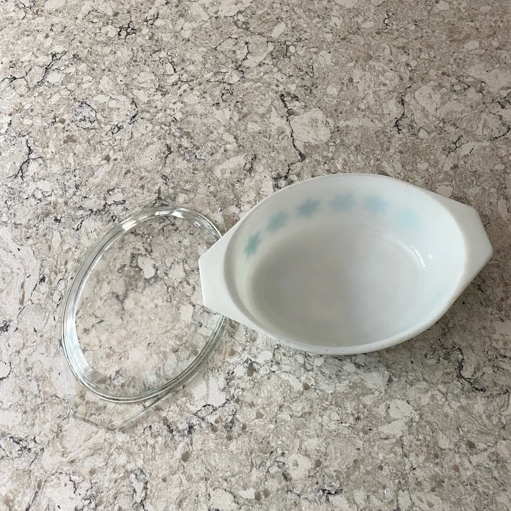 Pyrex White Casserole Dish with Light Blue Snowflake Pattern and Lid